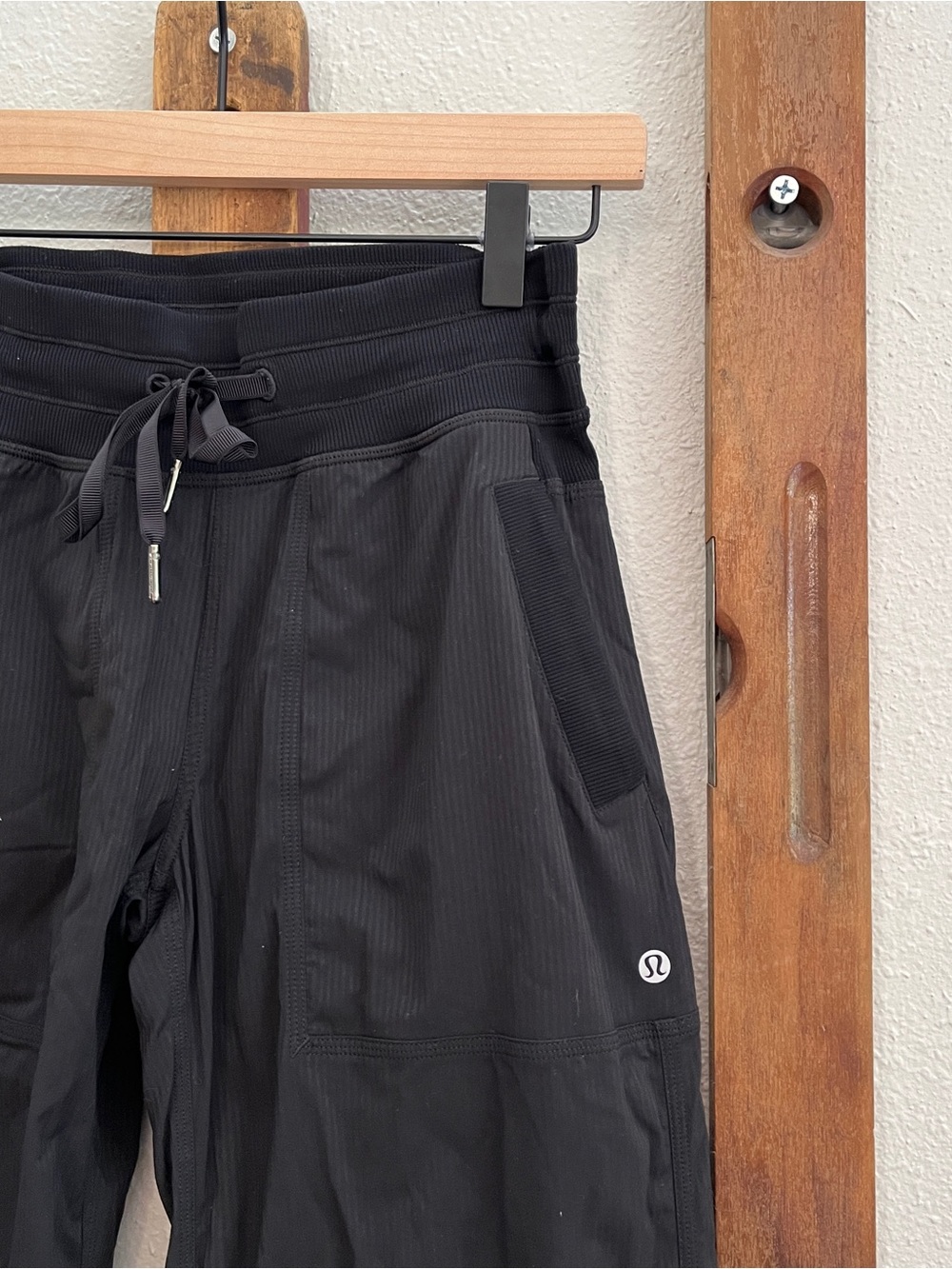 $118 Lululemon Dance Studio Mid-Rise Full Length Pants in Black Size 4 - Picture 2 of 11